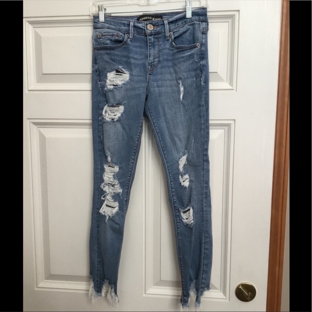 Express Distressed Jegging/Jeans